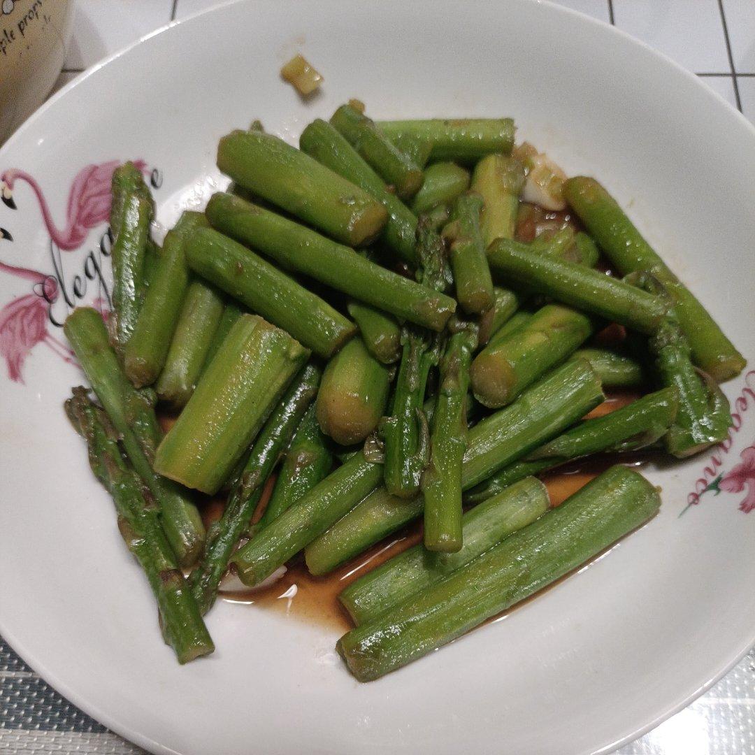 清炒芦笋
