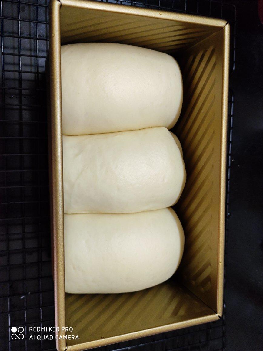 升级版奶香手撕吐司