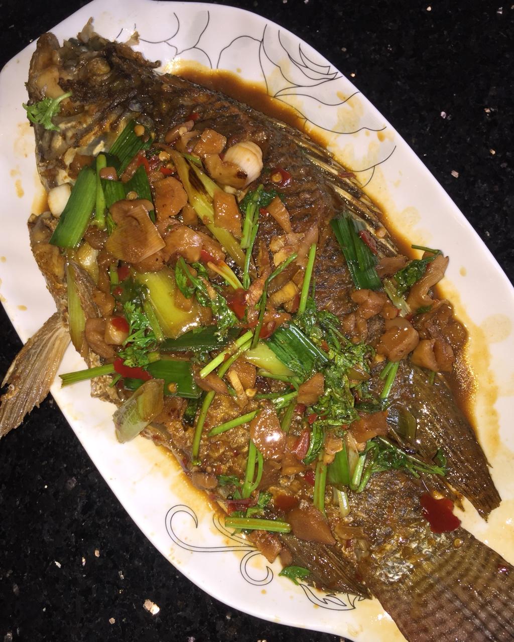 手机用户2901ceh2做的家常红烧鱼