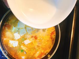 豌豆虾仁豆腐香菇汤的做法 步骤7
