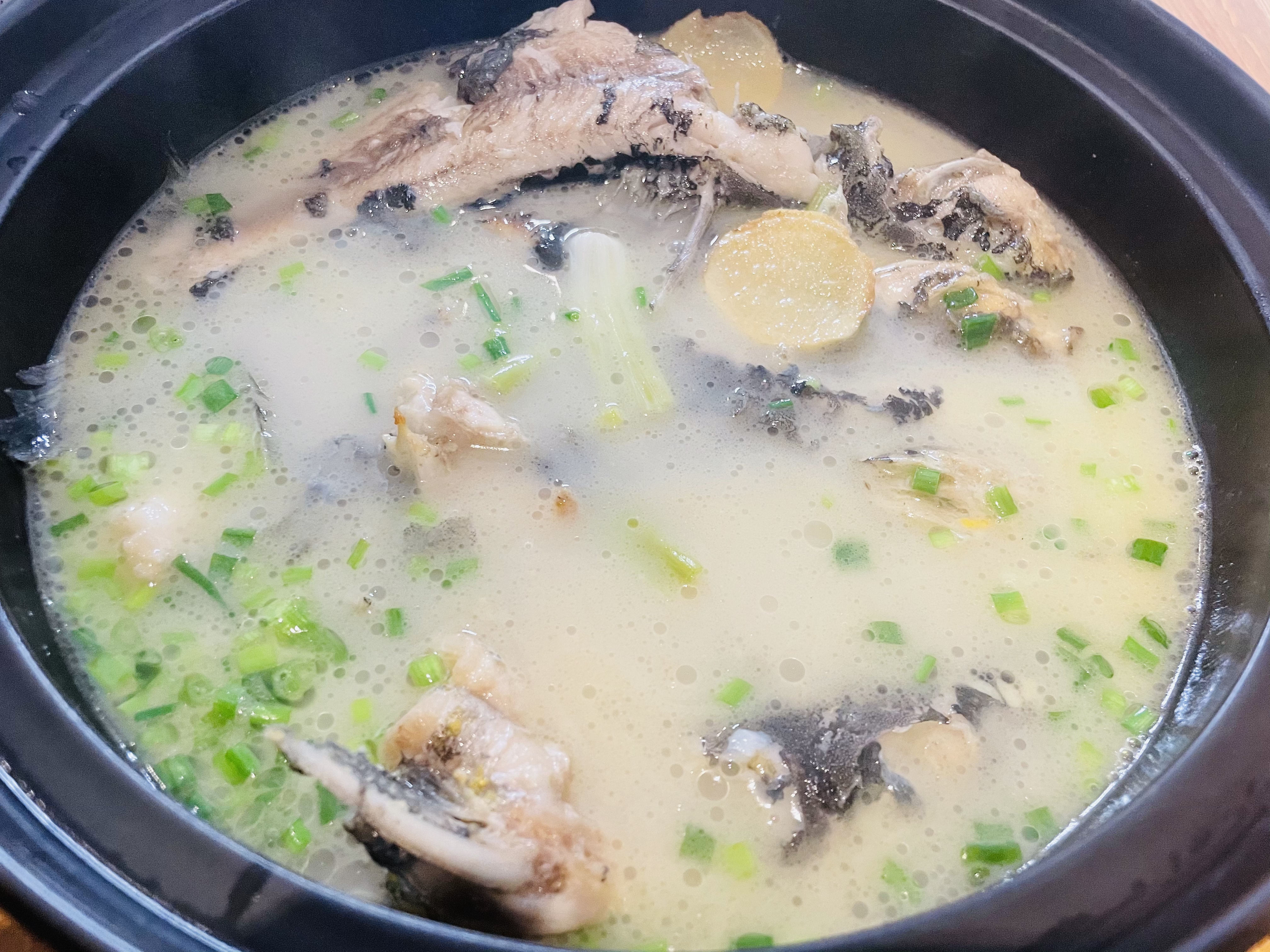 鲜美昂刺鱼浓汤的做法