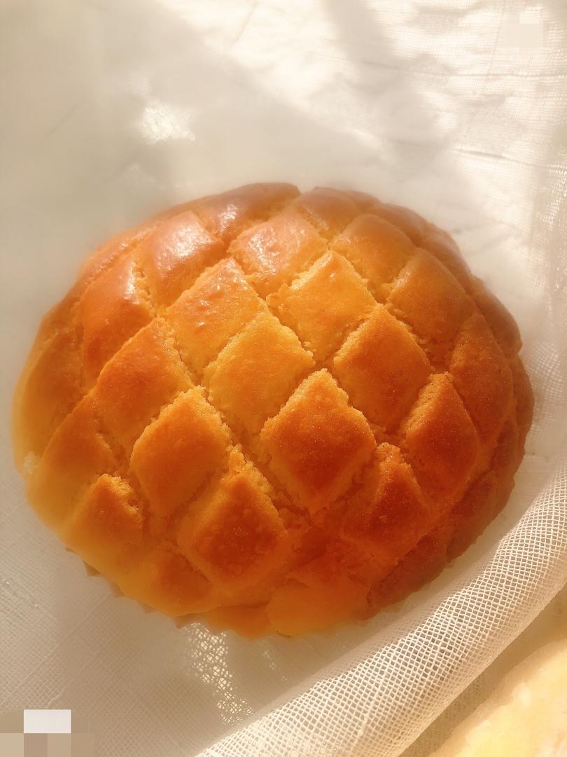 好吃到炸裂的港式菠萝包（附带制作酥皮的小视频）