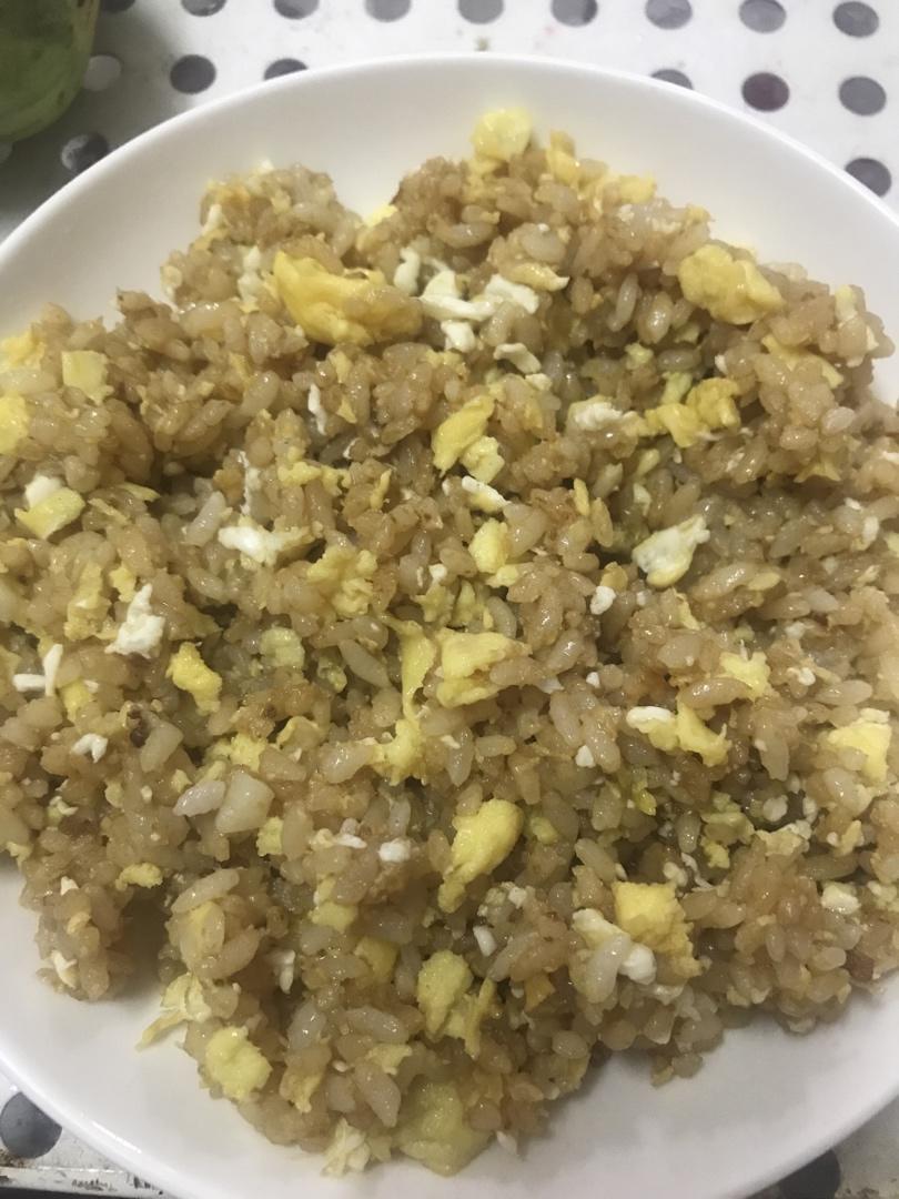 好吃到停不下来的酱油蛋炒饭