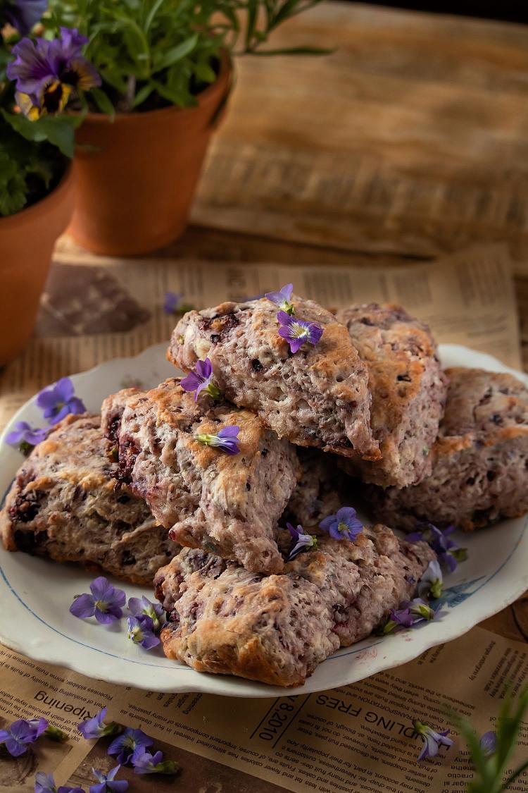 KL 黑莓野紫罗兰司康酥饼「Scone」的做法