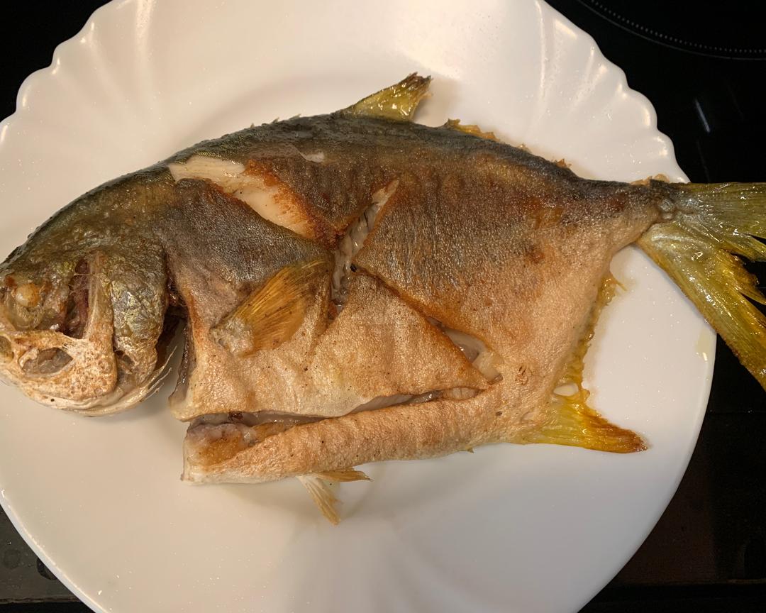 香煎咸鲜黄立仓鱼