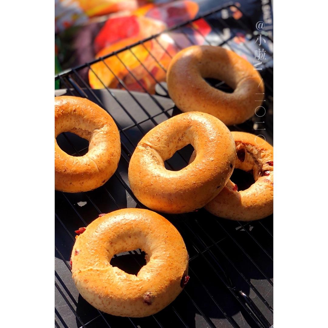 （椰子油）全麦蔓越莓贝果