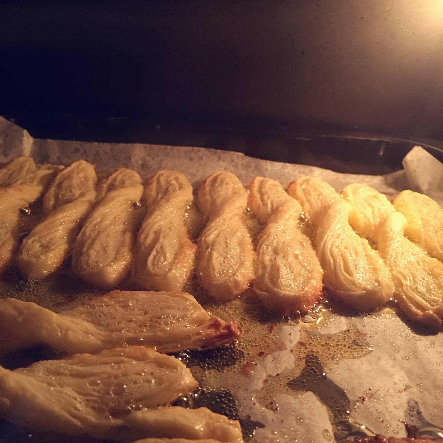 基础千层酥皮做法--附果酱酥、风车酥、蝴蝶酥和羊角酥整形