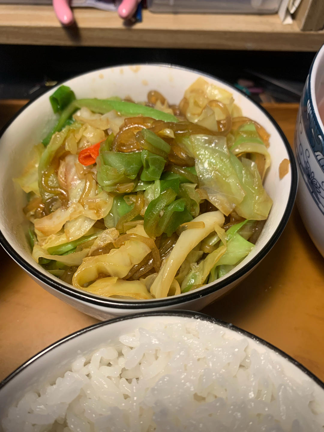 最近爱吃粉丝粉条～包菜炒粉丝
