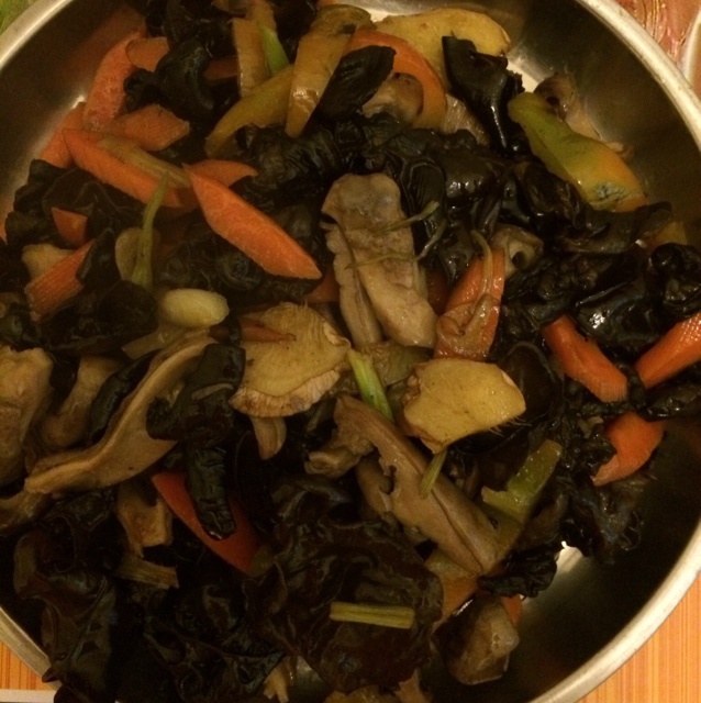 胡萝卜青椒炒猪肚