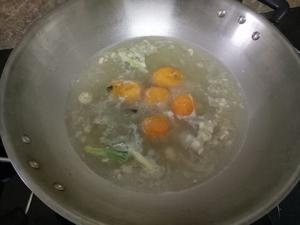 番薯肉圆面汤的做法 步骤3