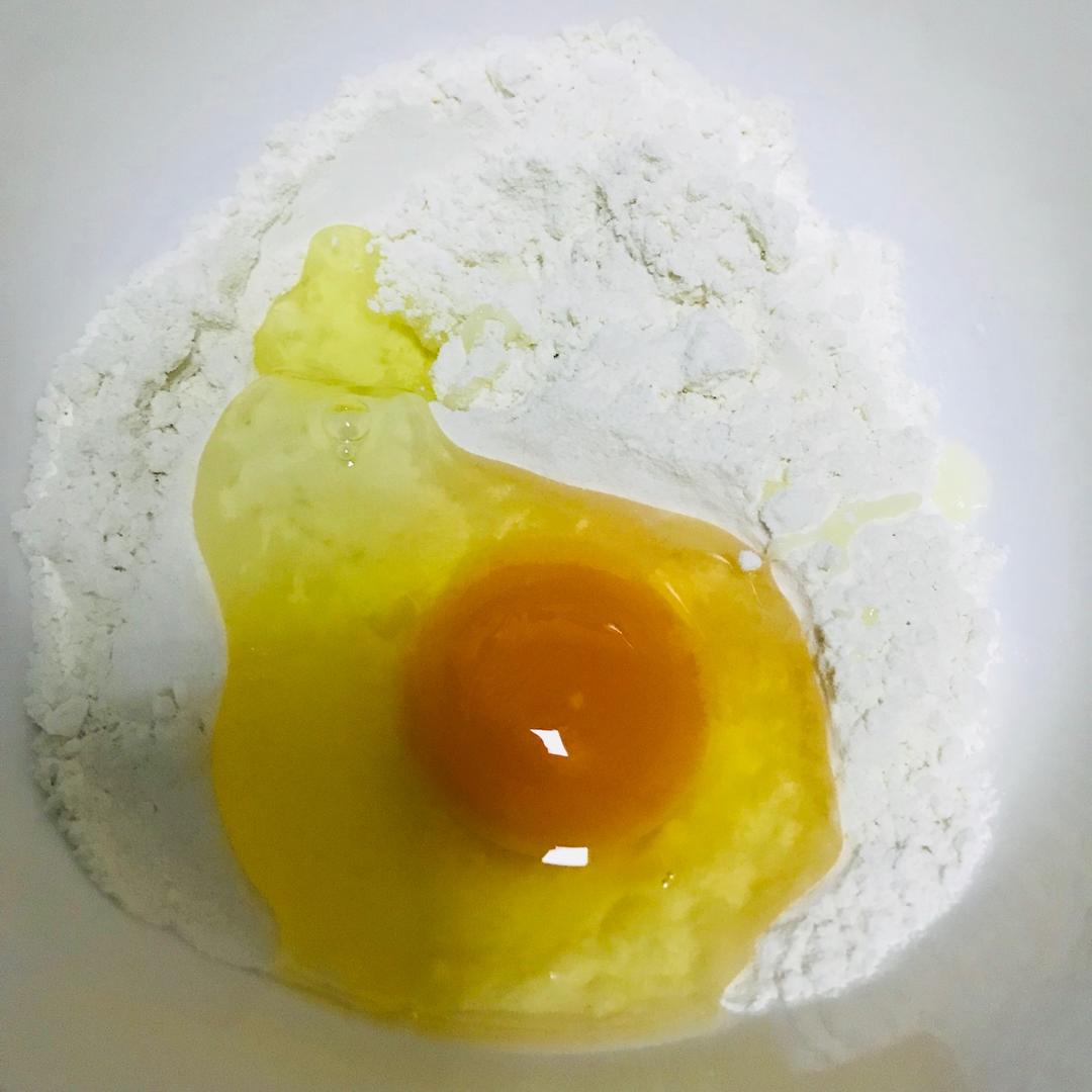 火腿肠葱花鸡蛋饼