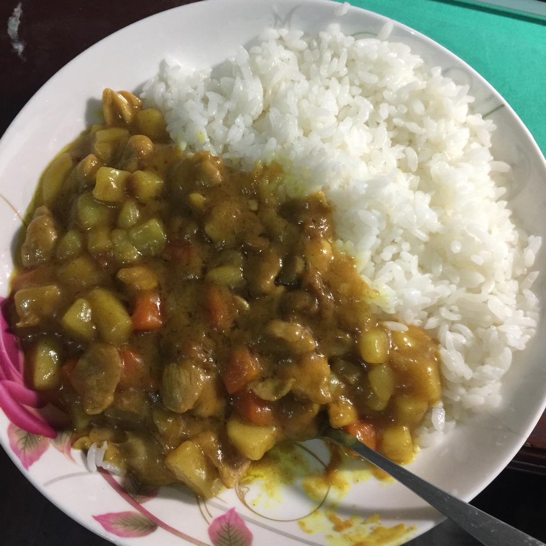 鸡肉咖喱饭
