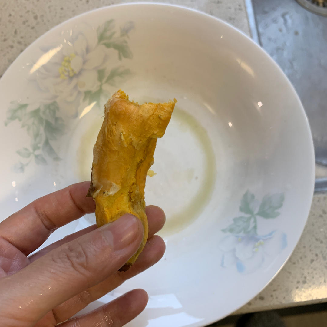 【健康三餐】简单好吃的微波炉烤红薯