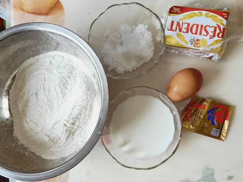 纯奶手撕吐司的做法 步骤1