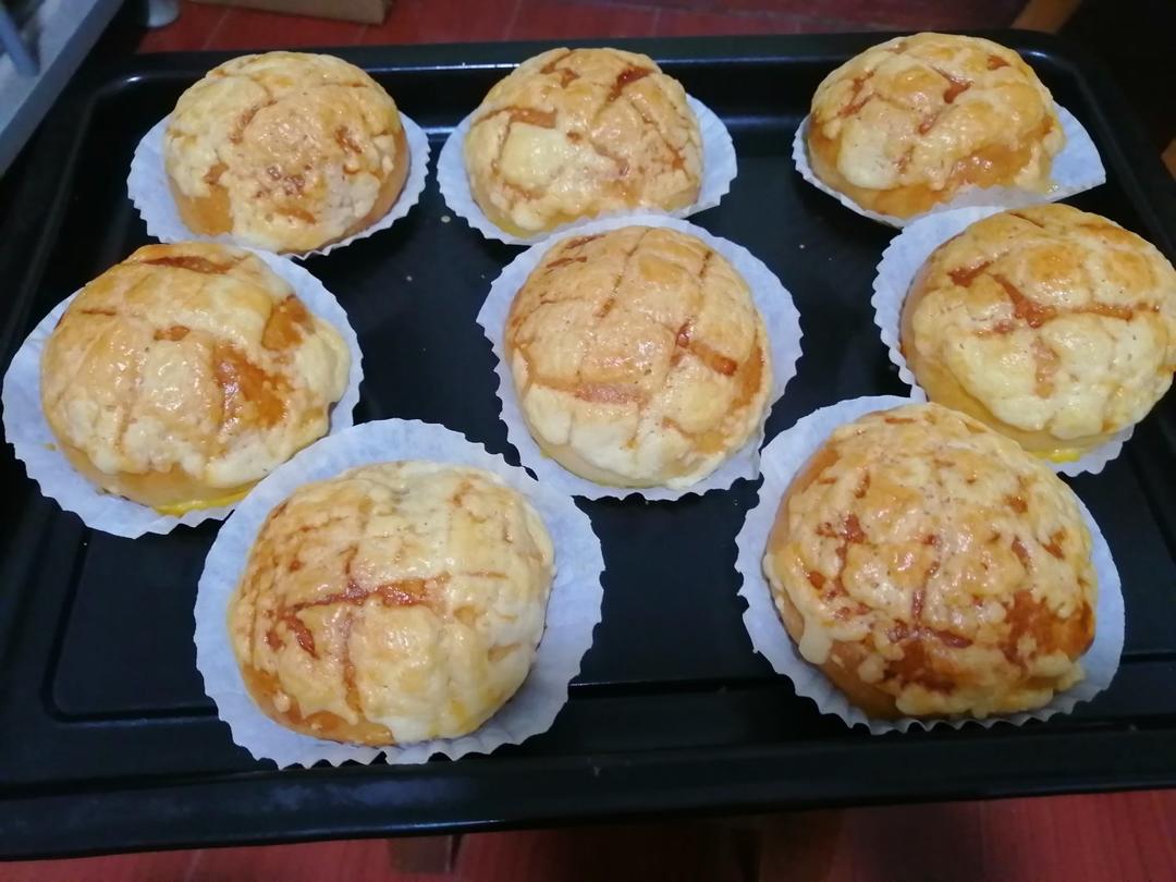 好吃到极致经典脆皮菠萝包