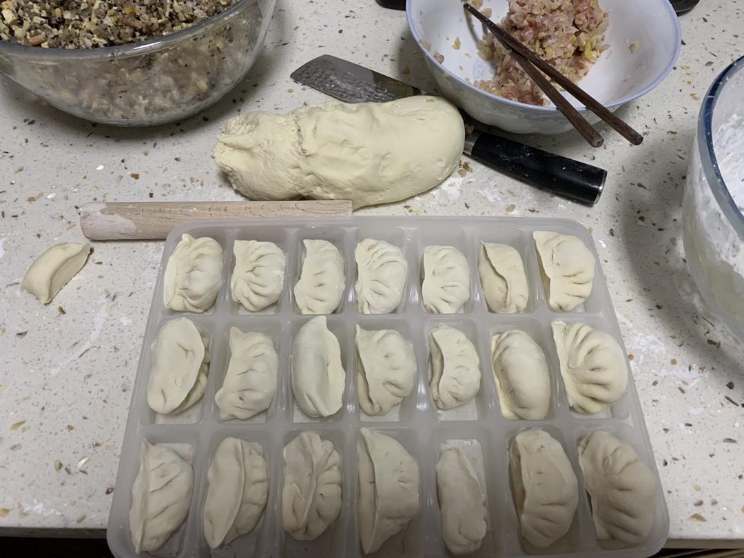 手工揉面三分钟，又韧又薄又好包的饺子皮