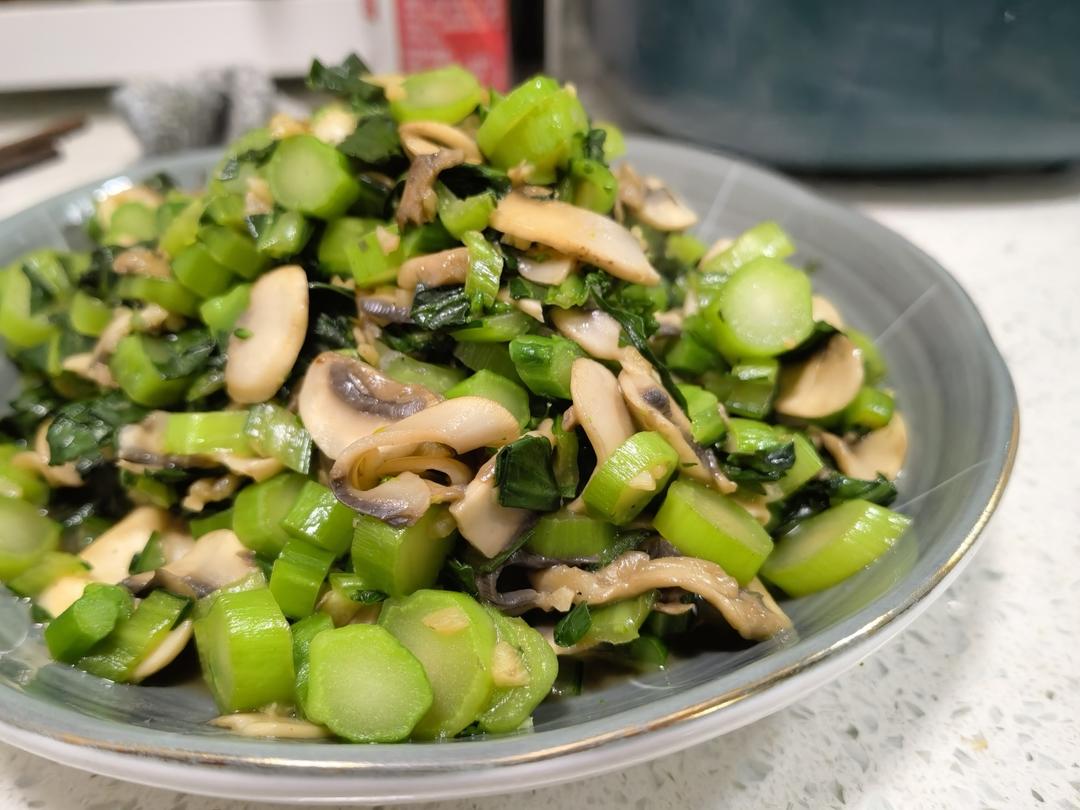 口蘑炒菜心