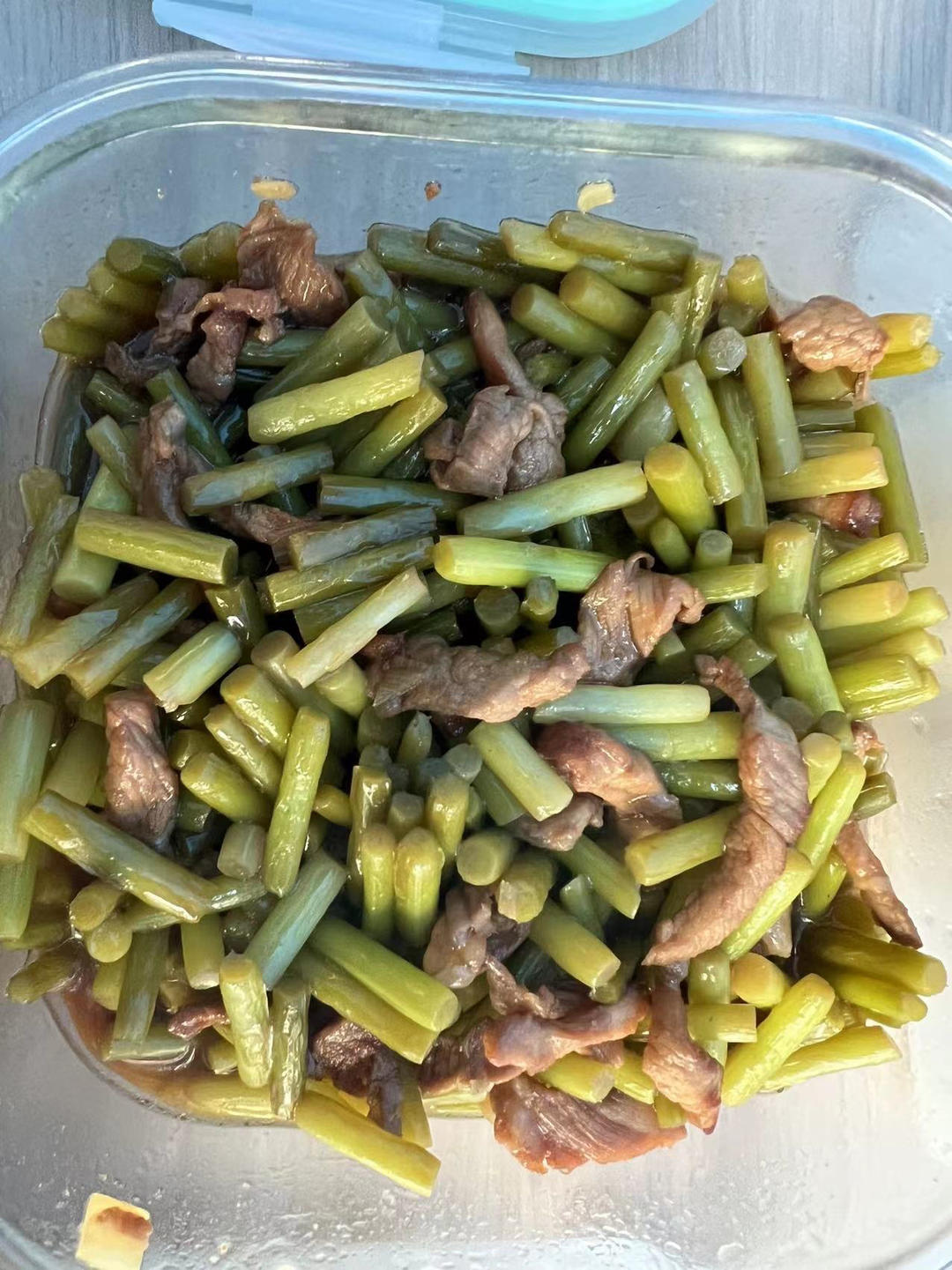 简单易做的下饭菜－蒜苔炒肉