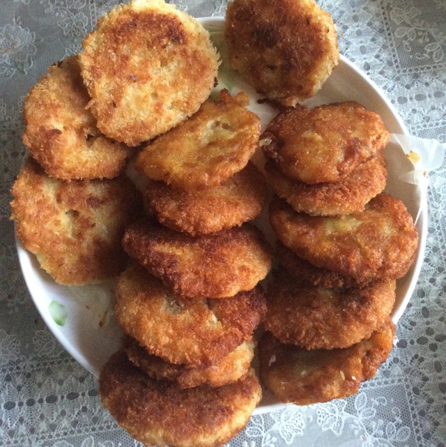 可乐饼 （肉末洋葱土豆饼）