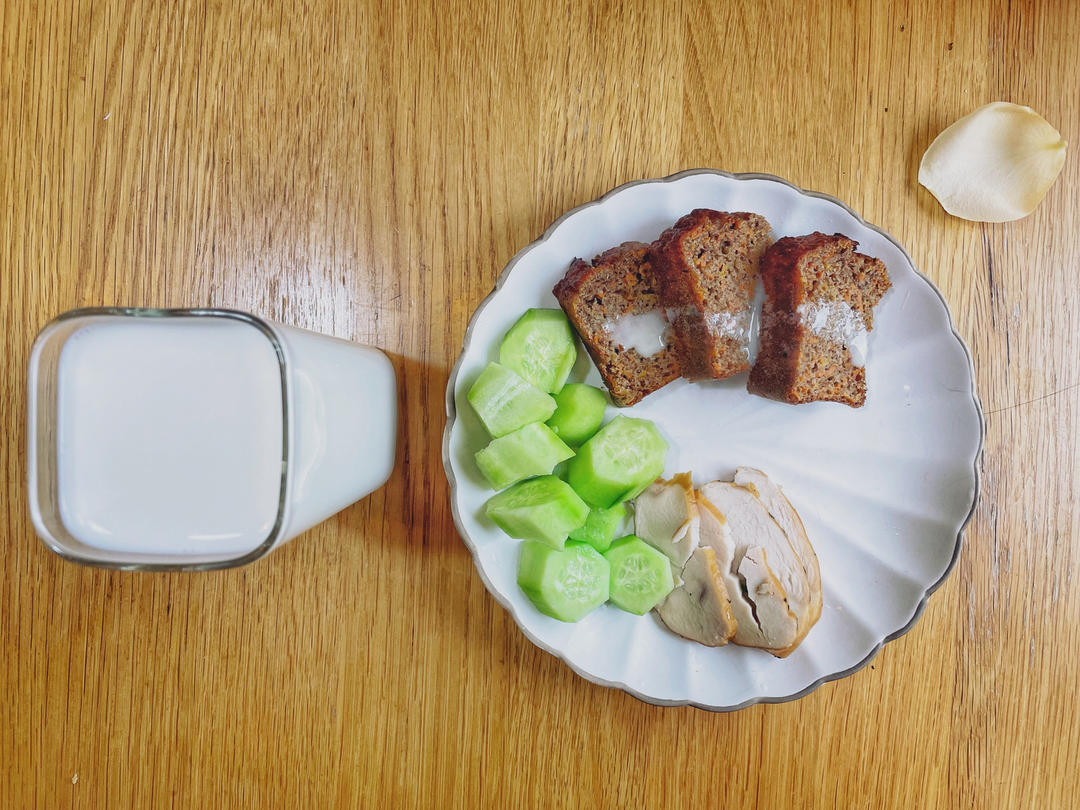 无油糖快手胡萝卜蛋糕【健康小食】