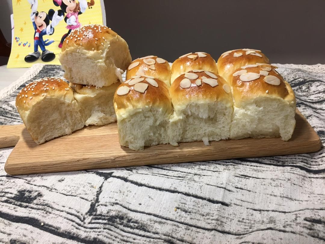 蜂蜜酸奶小餐包