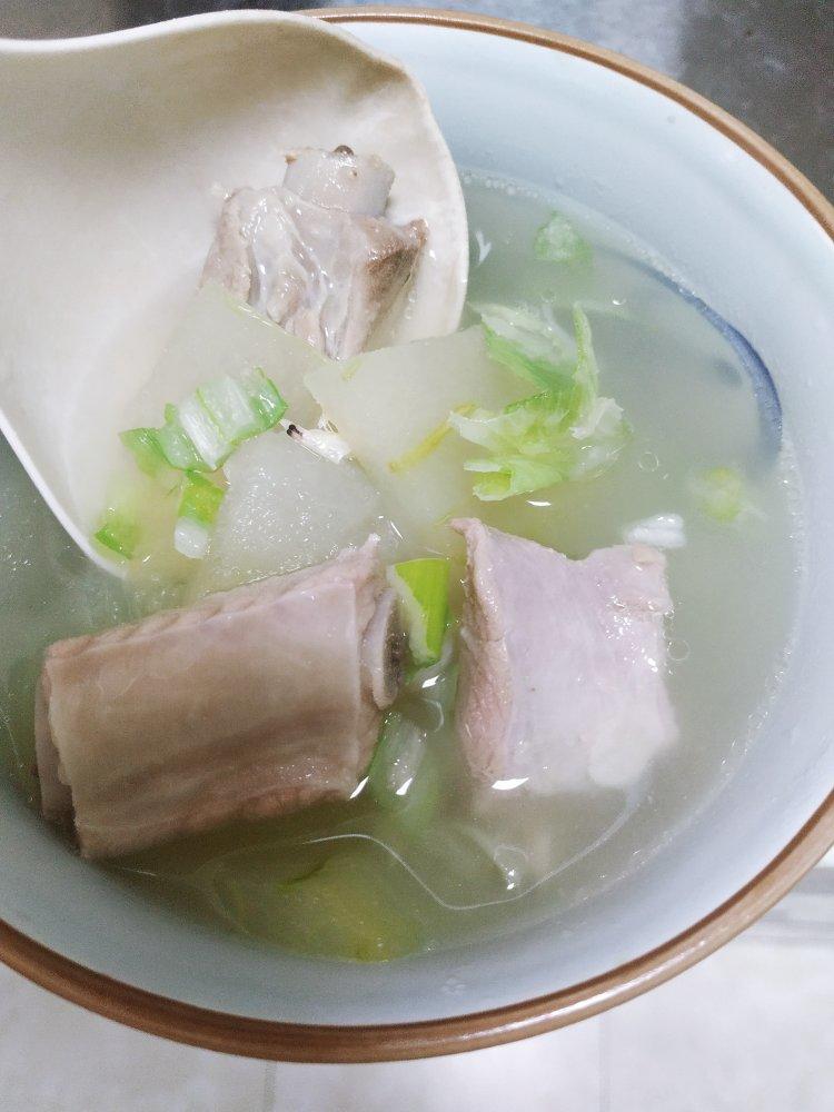 〈排骨冬瓜汤〉，喝不够，欣小厨 😉