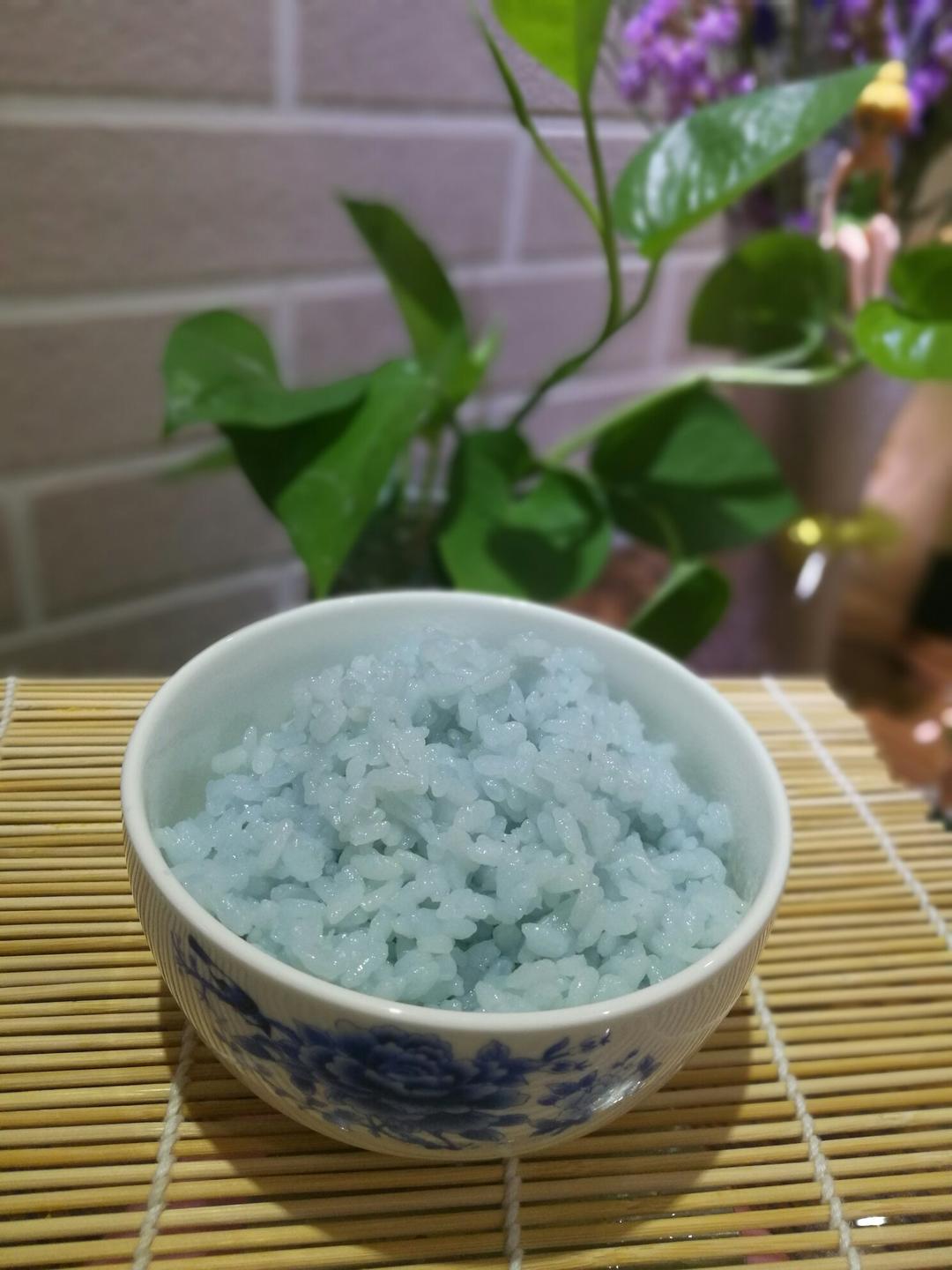 粉蓝色泰式糯米饭（蝶豆花）