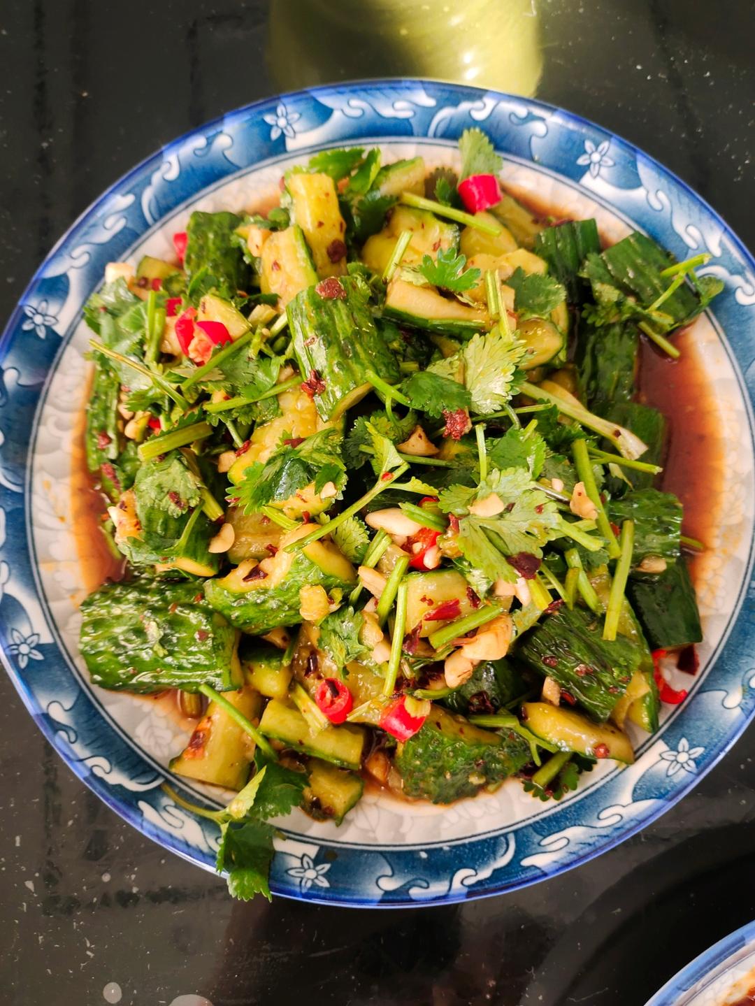 赞不绝口拍黄瓜🥒