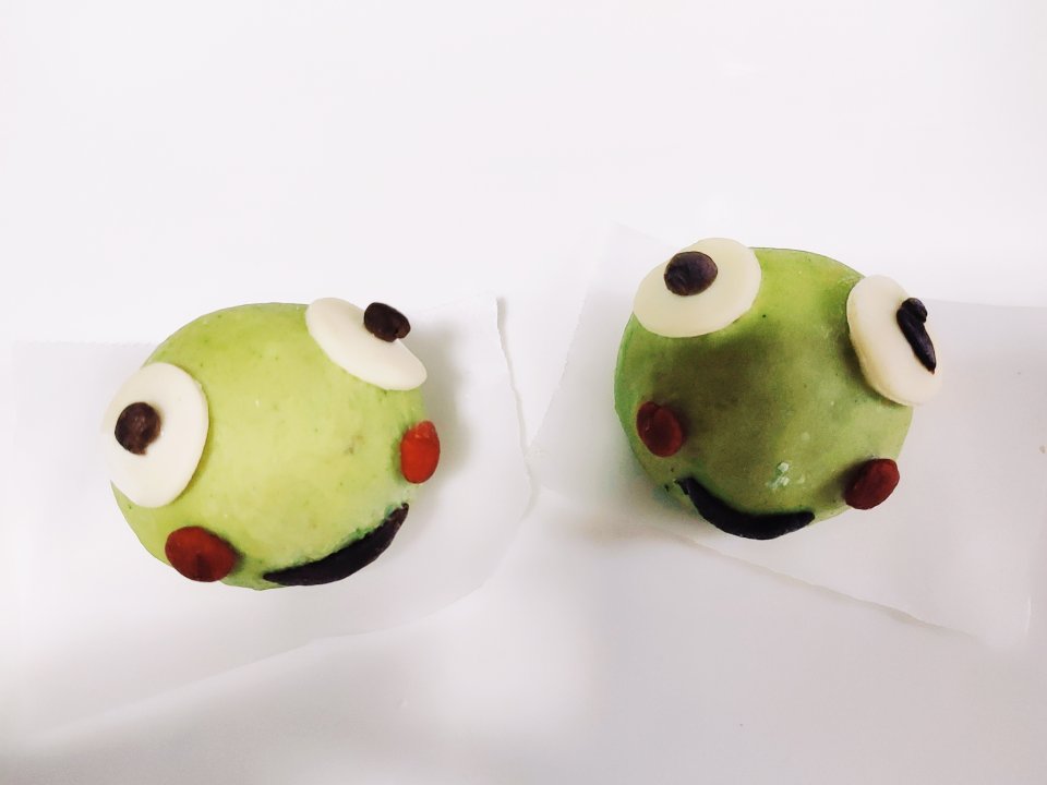 菠菜卡通包～小青蛙