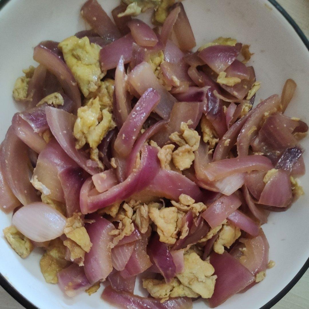 降压防癌的好食材  洋葱炒鸡蛋