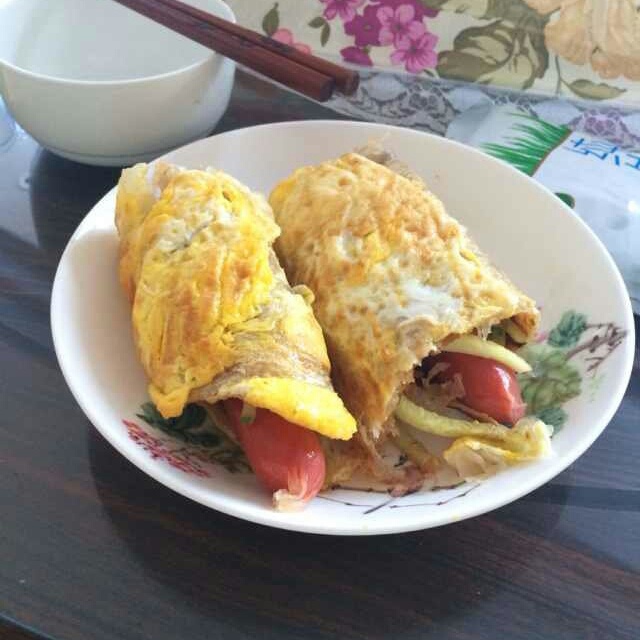火腿番茄奶酪鸡蛋卷