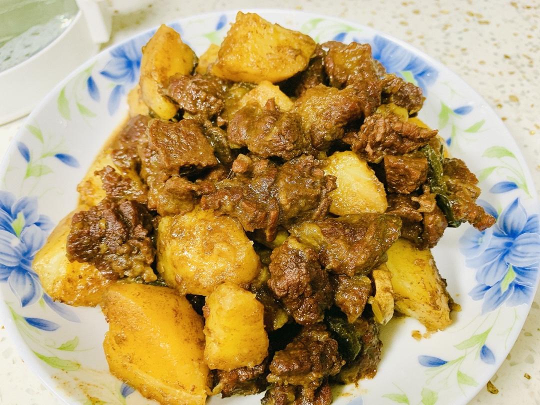 沙沙土豆胡萝卜炖牛肉