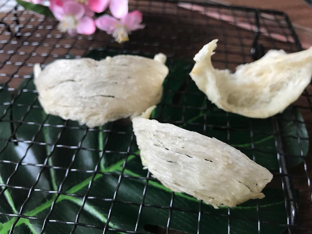 牛奶桃胶炖燕窝