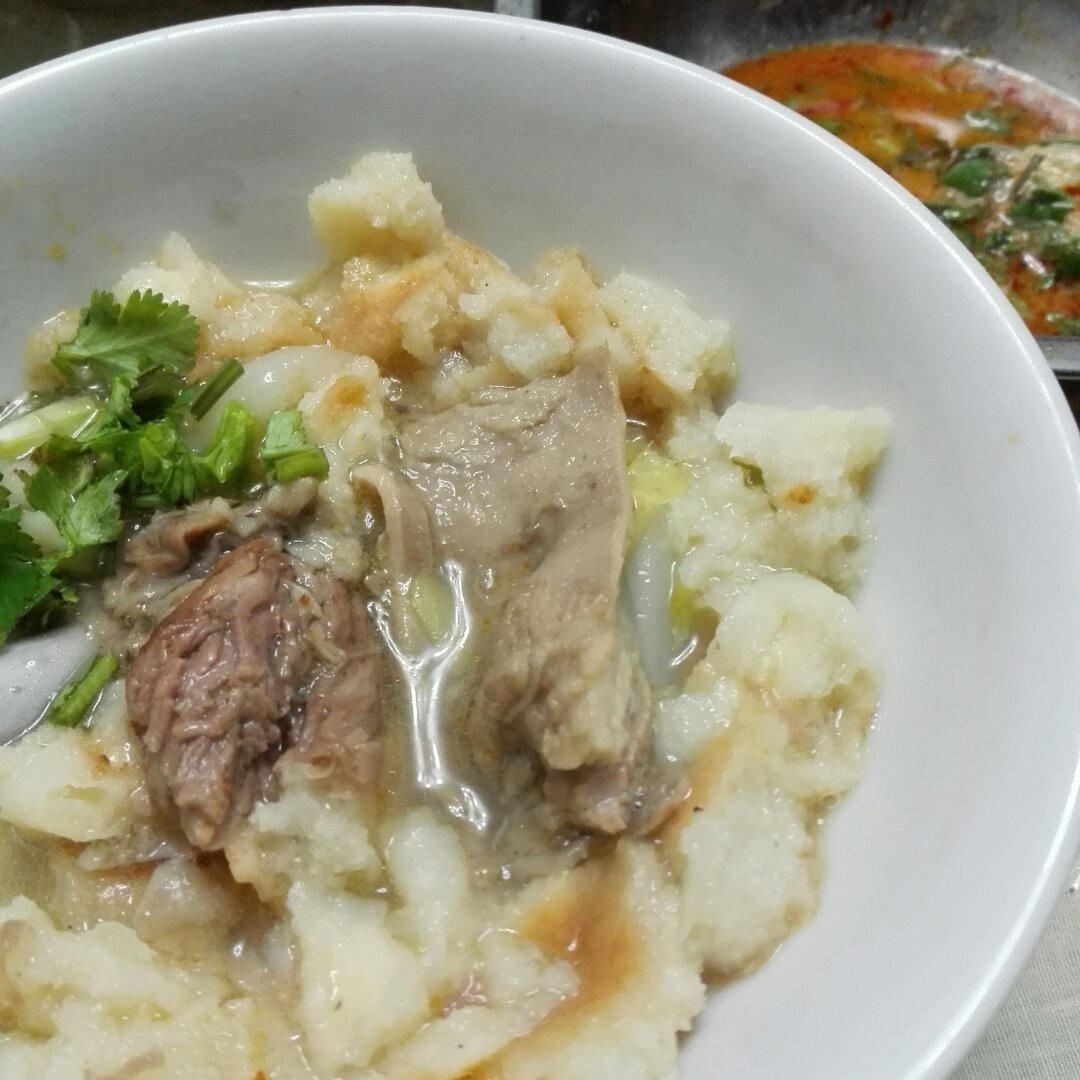 清炖羊肉汤