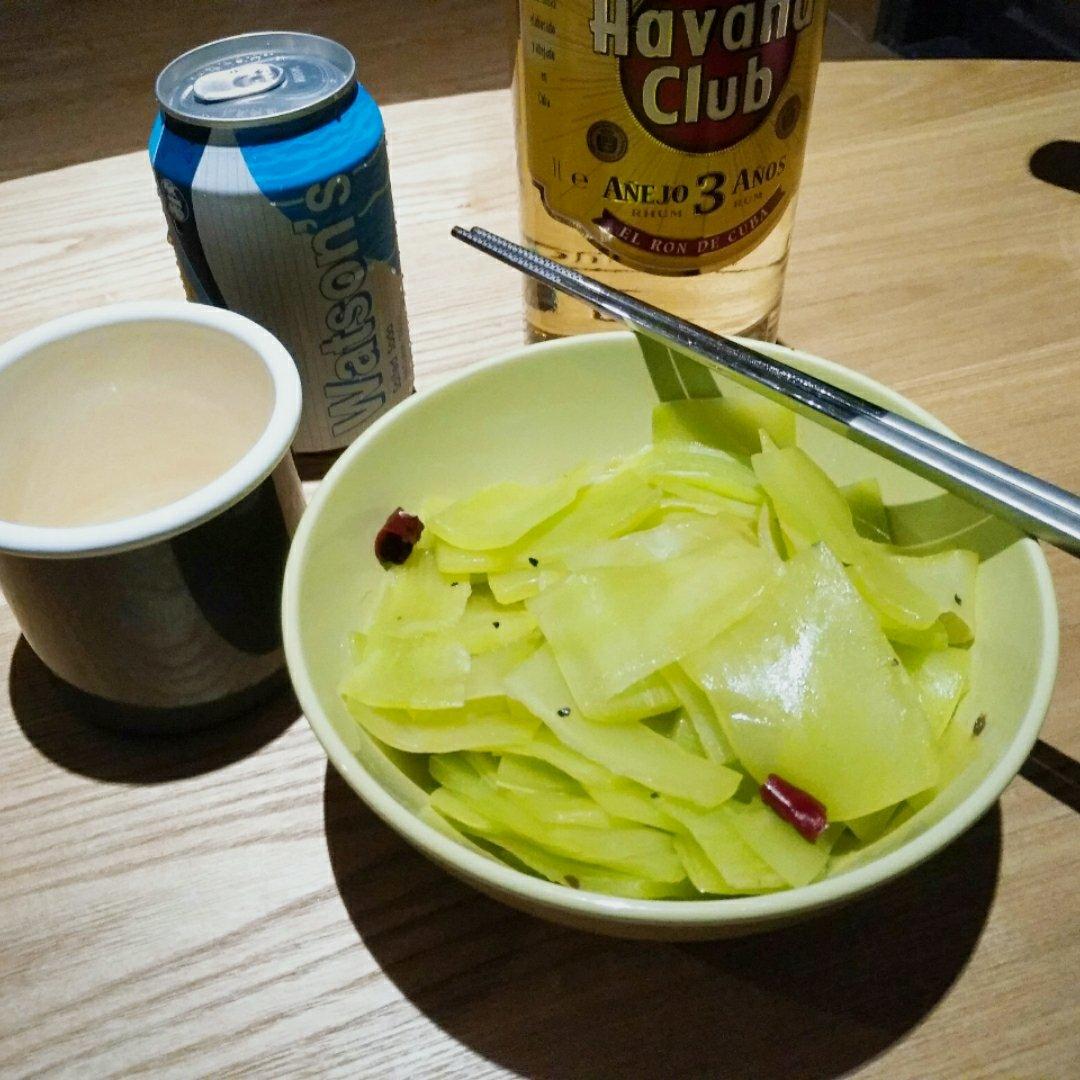清炒莴笋
