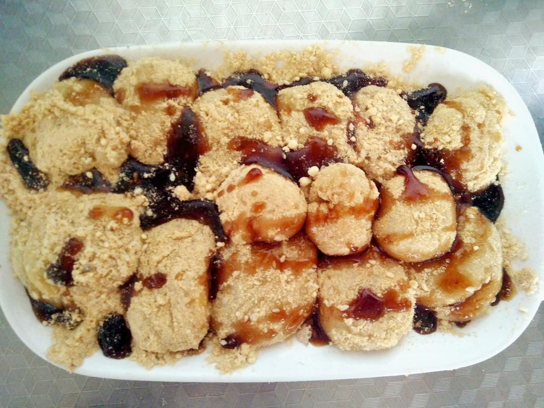 路边糍粑一块钱十个