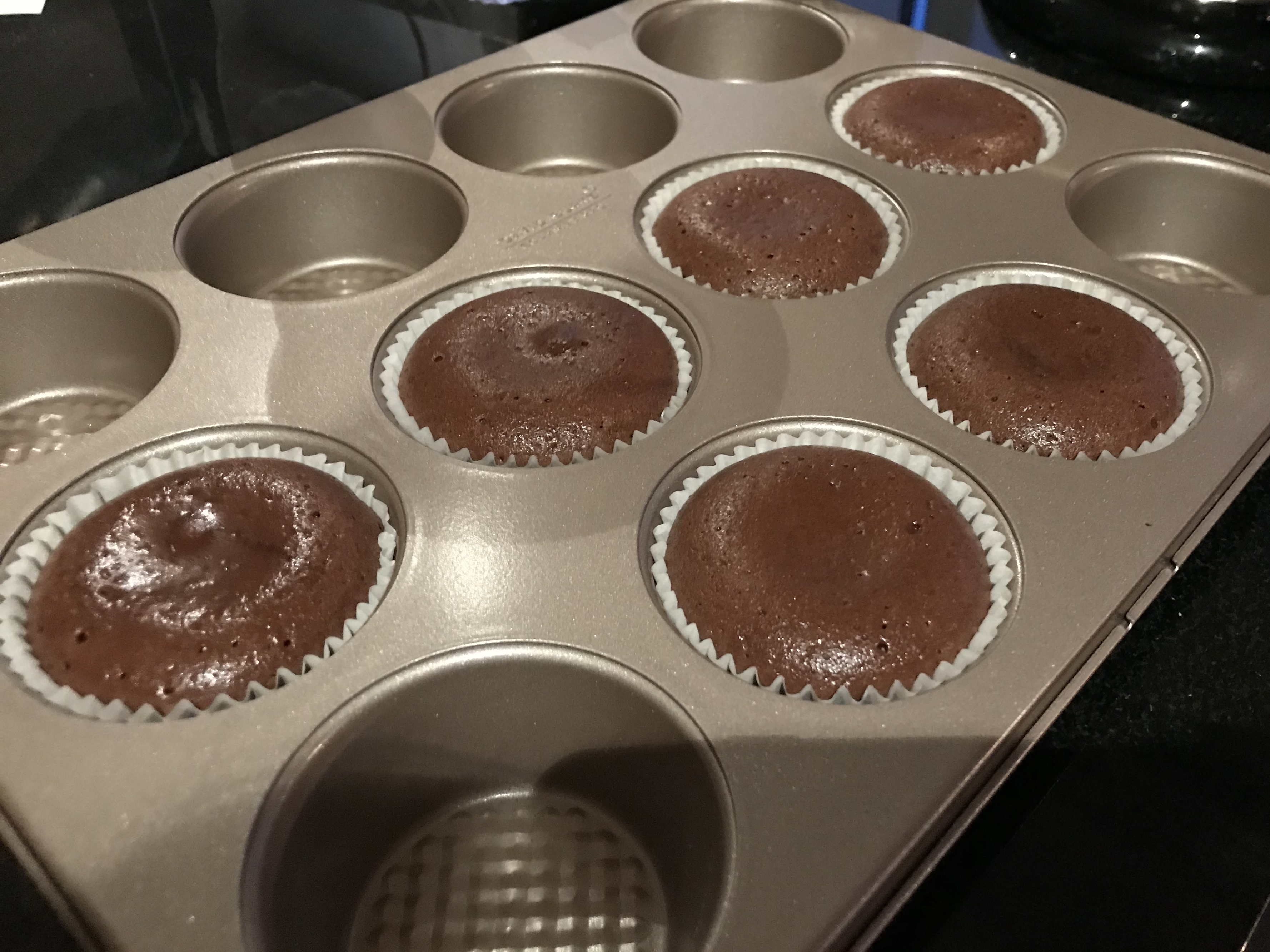 Lava cupcakes的做法