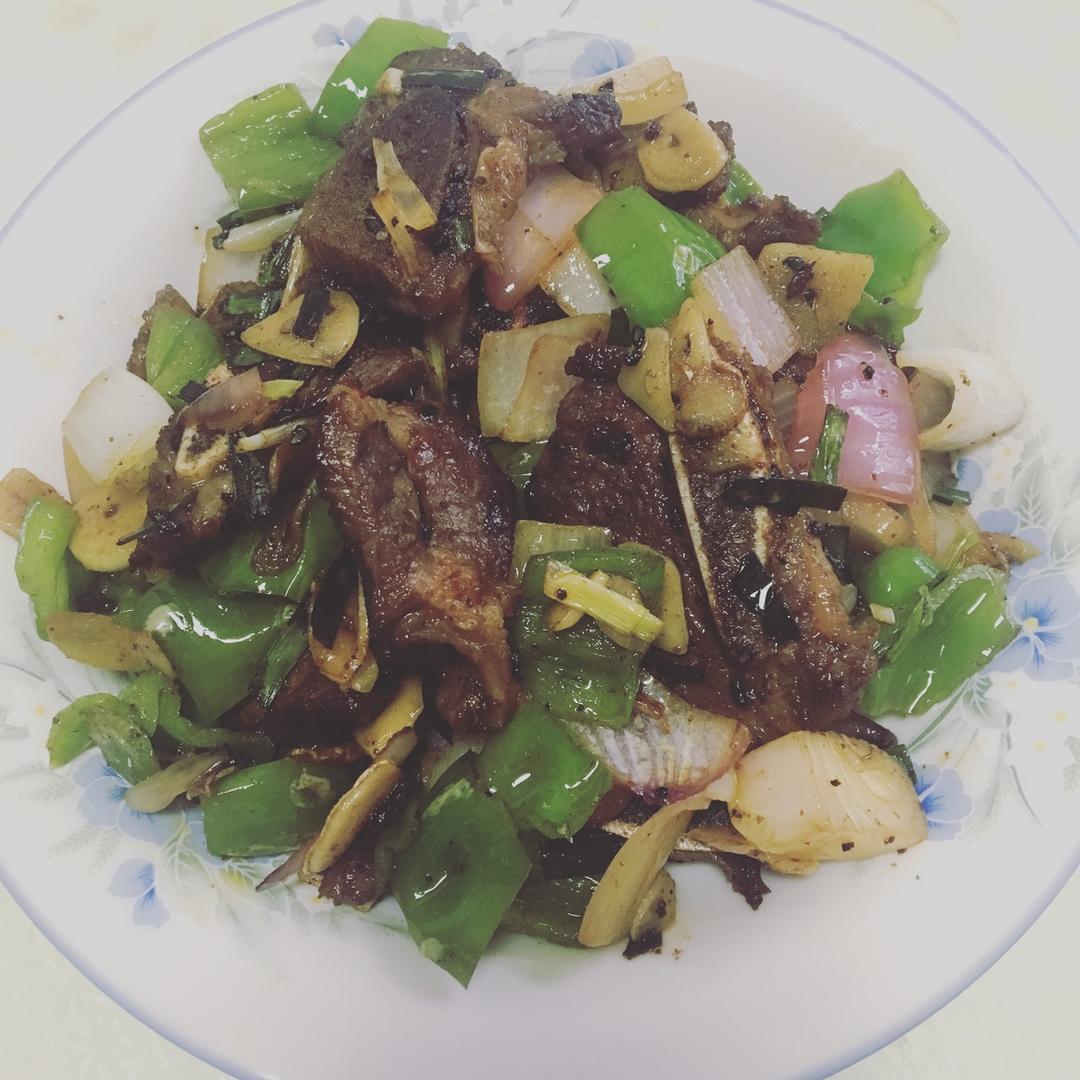黑椒牛仔骨