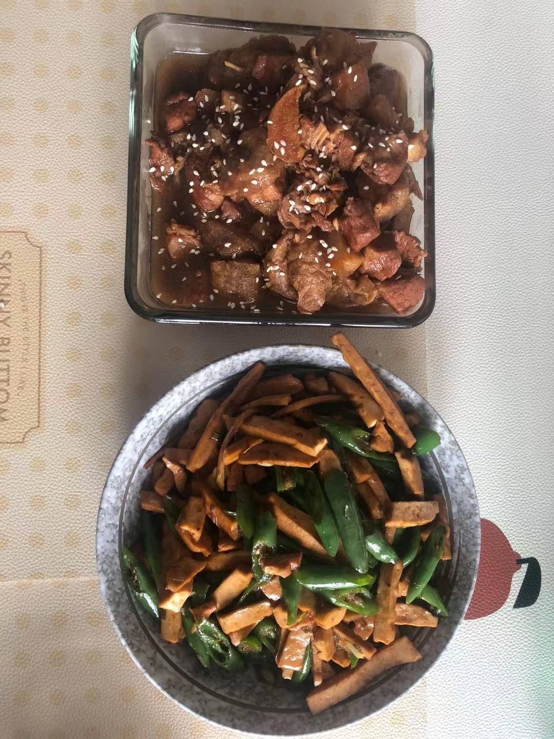 尖椒香干炒肉丝