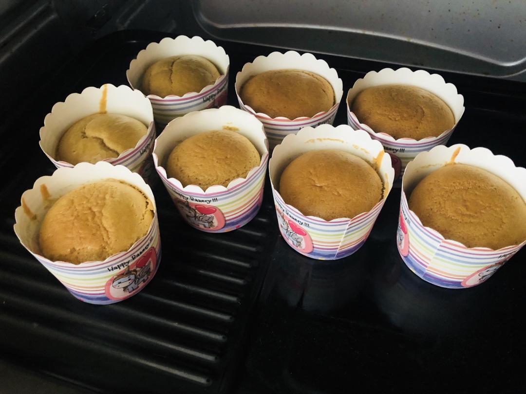 纸杯蛋糕 8寸戚风蛋糕的量