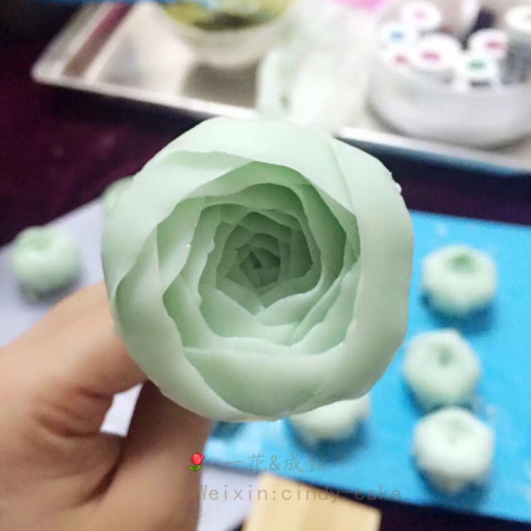 简单奶油裱花水果蛋糕