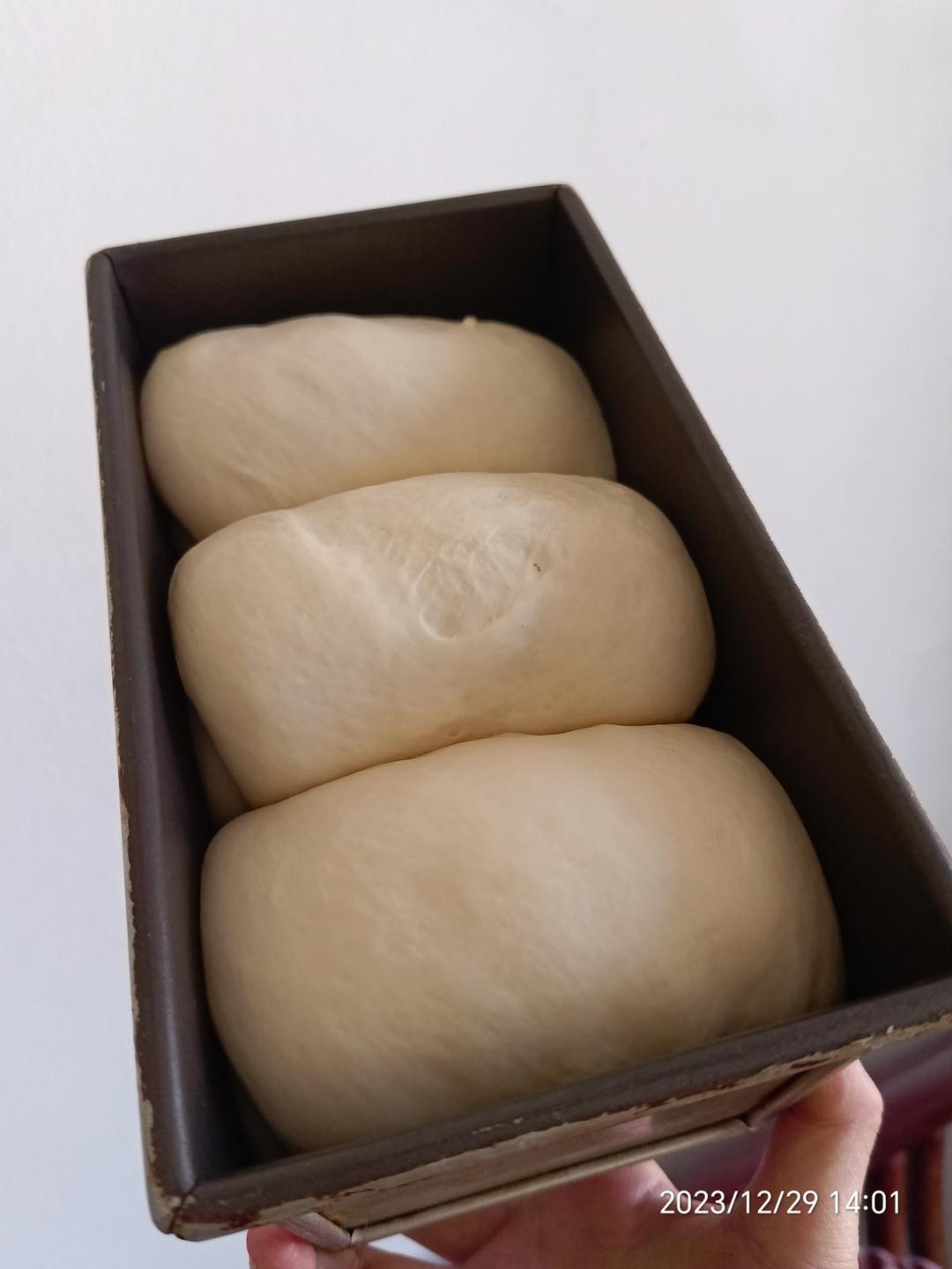 超级绵~奶白吐司