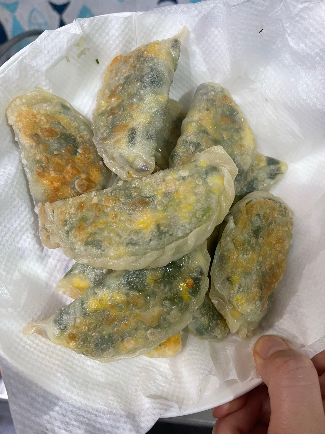不用揉面的韭菜盒子（馅大皮薄！吃两张就饱！）