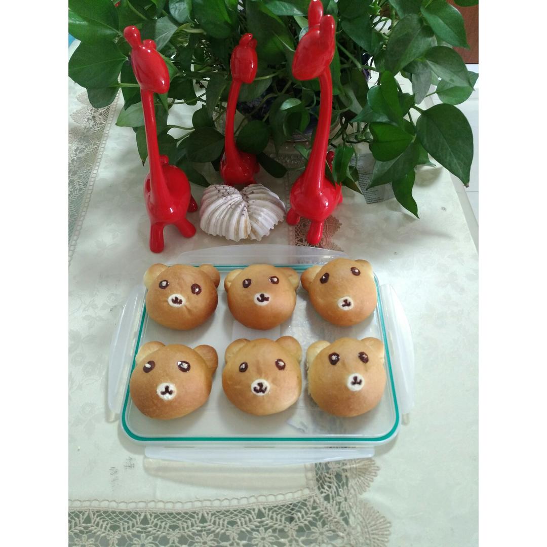 小熊豆沙面包