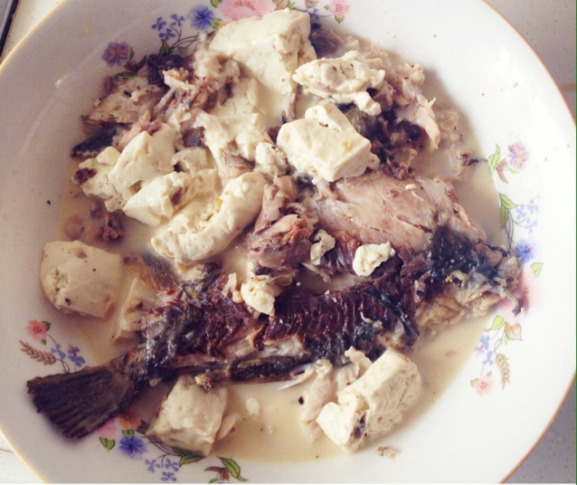 鲫鱼豆腐汤