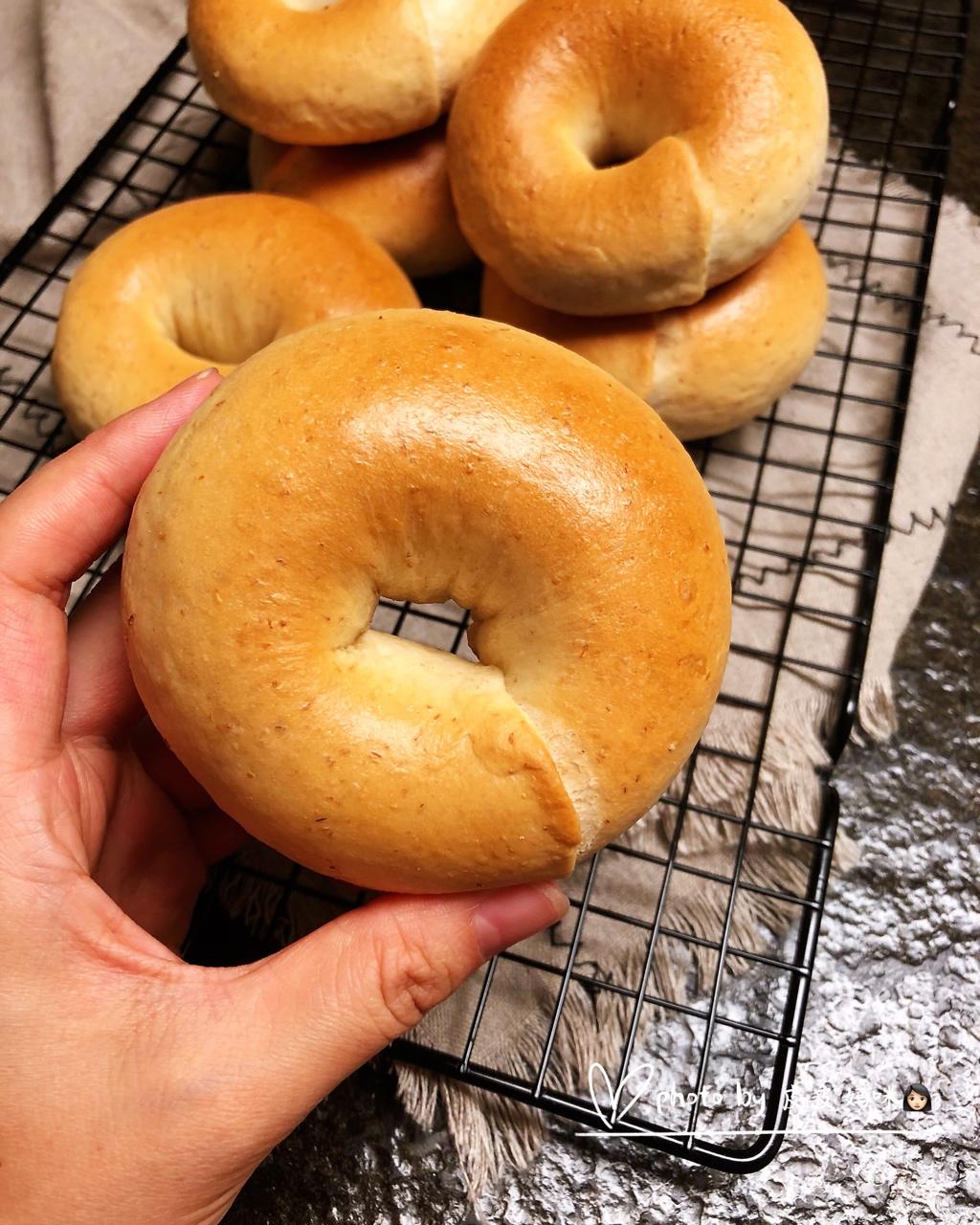 皮皮妈咪做的原味贝果