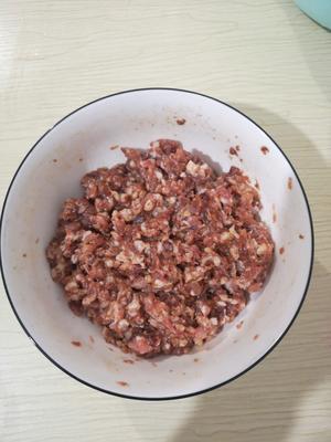 荠菜猪肉水饺的做法 步骤1