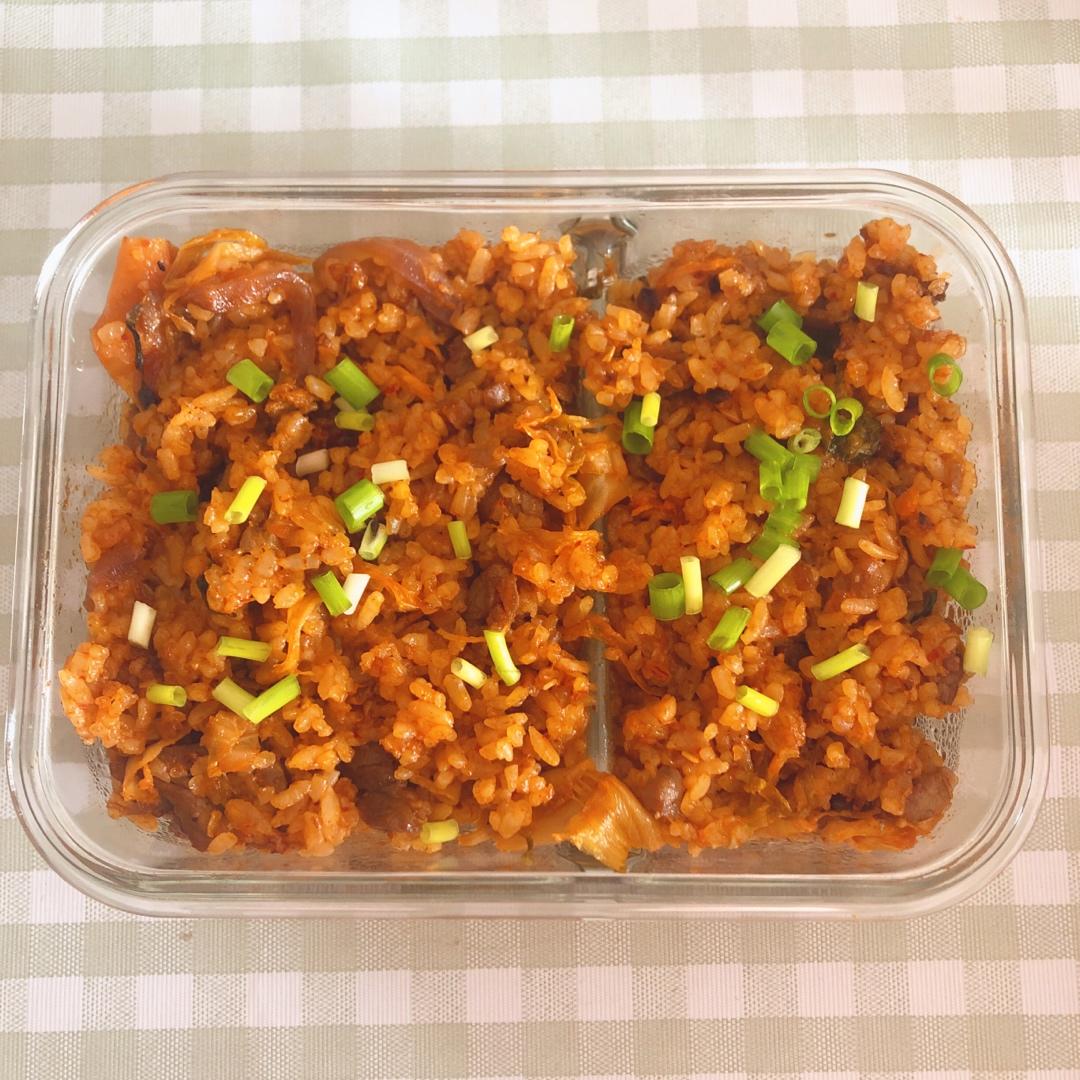 五花肉泡菜炒饭