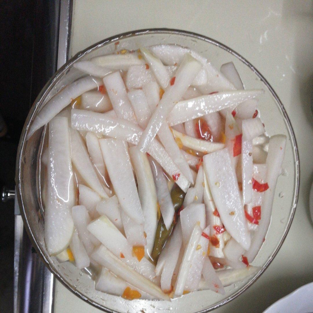 清爽解腻的泡萝卜条