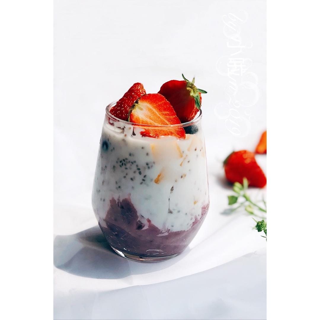 芋泥奇亚籽水果优格